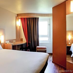 Aanpalende Kamer met een King Size Bed